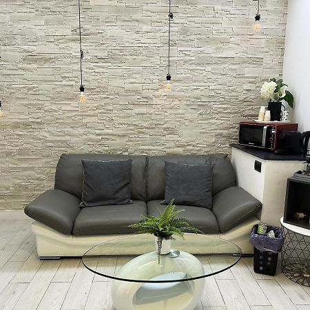Casa Mancas - Luxury Rooms เวโรนา ภายนอก รูปภาพ