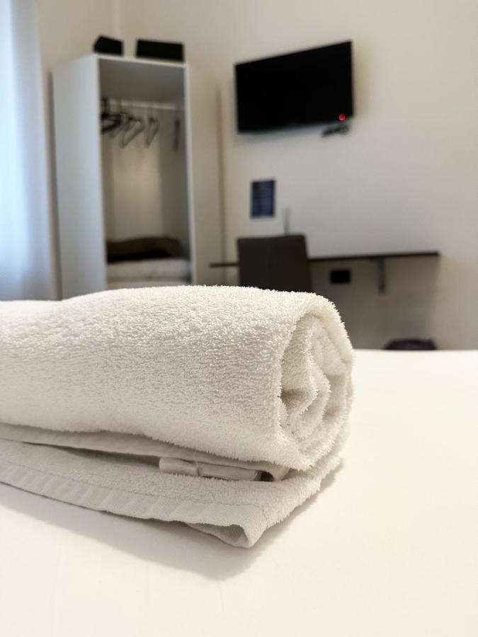 Casa Mancas - Luxury Rooms เวโรนา ภายนอก รูปภาพ
