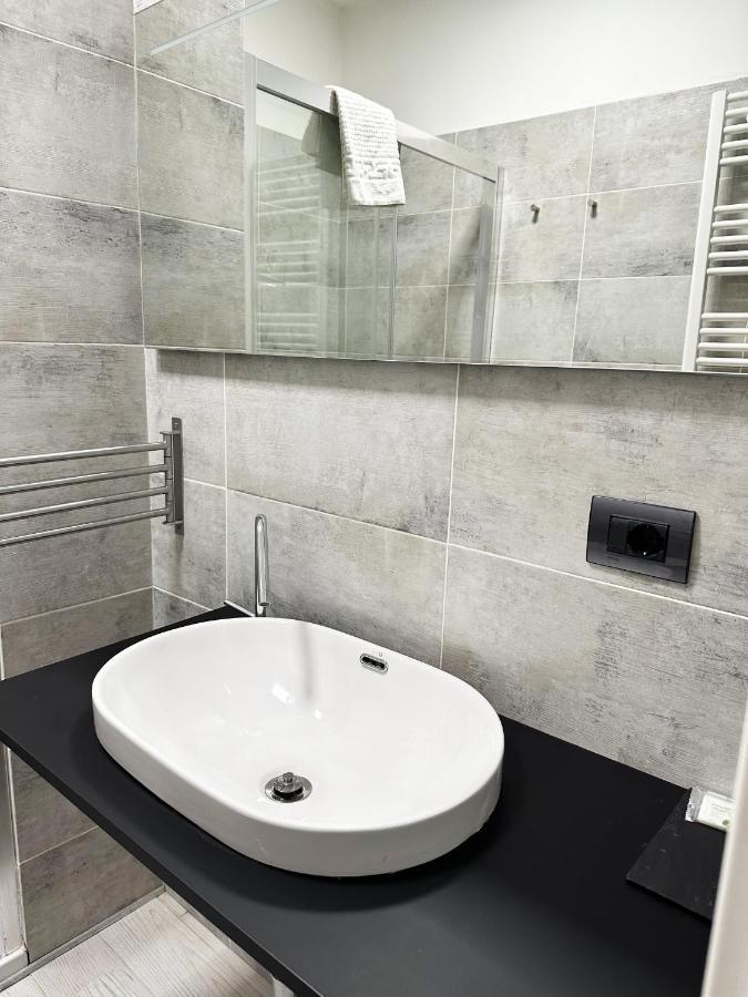 Casa Mancas - Luxury Rooms เวโรนา ภายนอก รูปภาพ